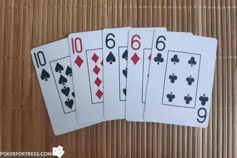 Contoh tepukan tangan di poker.