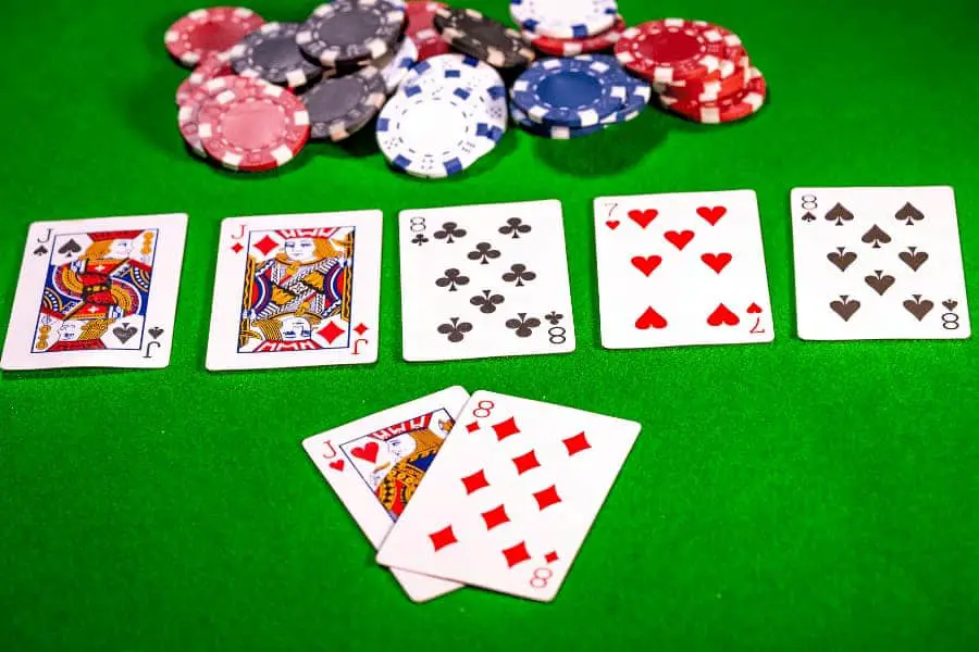difference between texas holdem and poker
